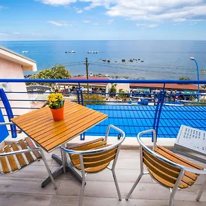 https://hotel-la-favorita.in-sardinia.net