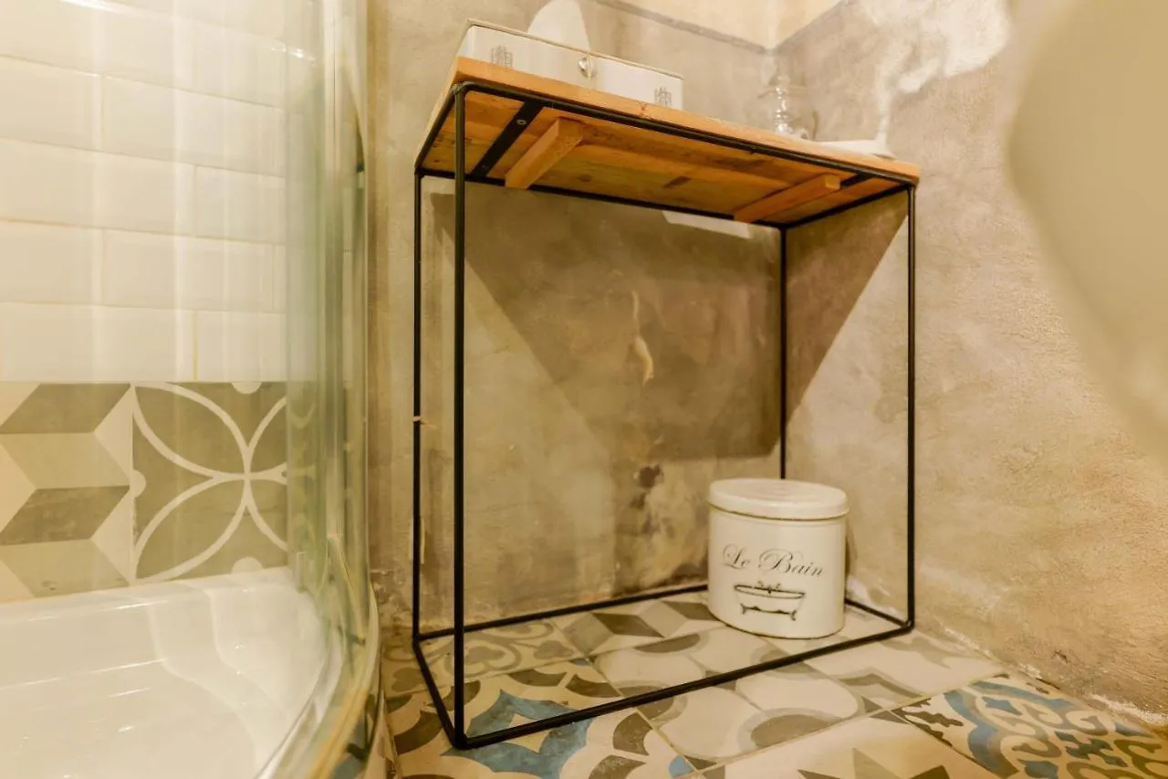 Gallery Guesthouse Bologna Italy