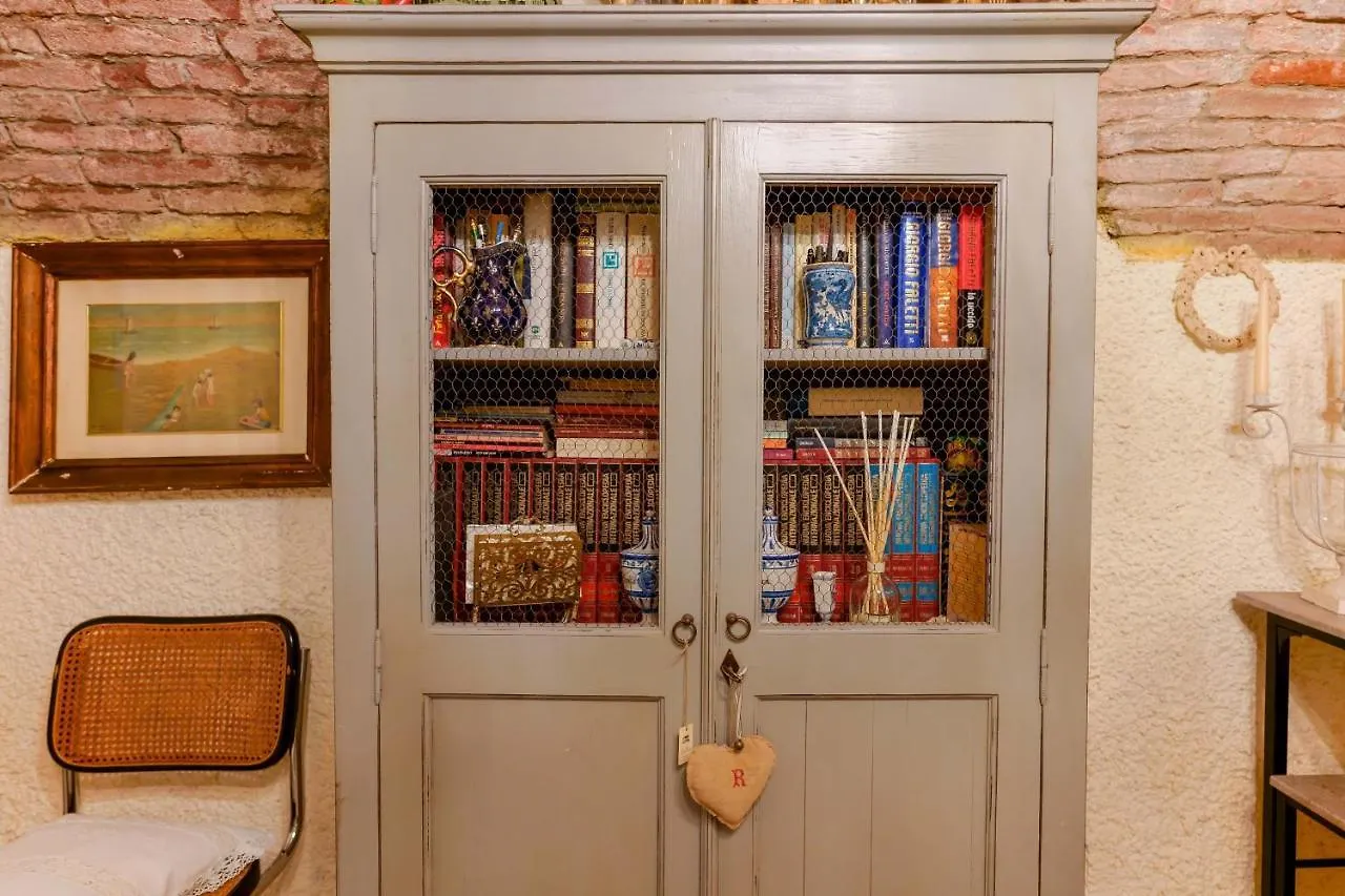 Gallery Guesthouse Bologna 0*,  Italy